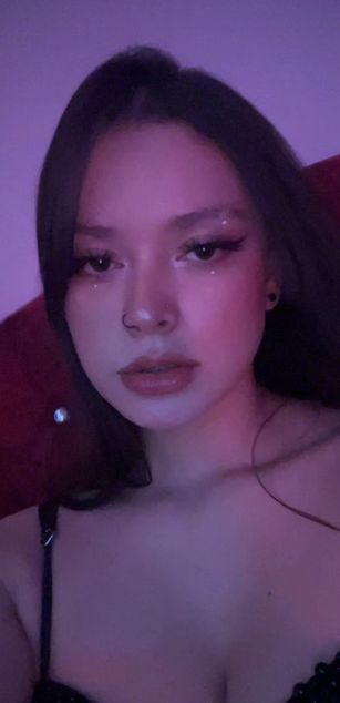 Model - rouse foster bigtits