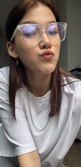 Model - domii_lil cutie