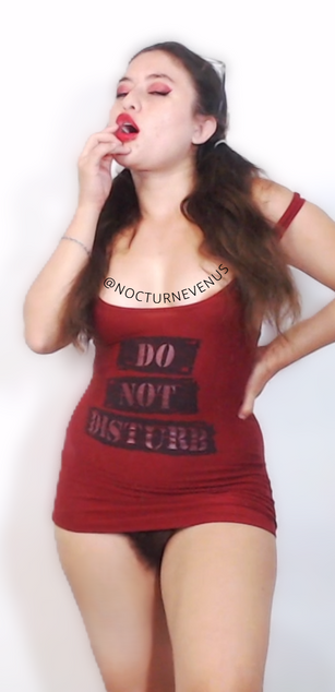 Model - Nocturne Venus blowjob