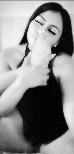 Model - Mia Miller curvy