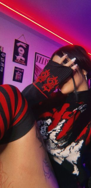 Model - Katzze girlfriend