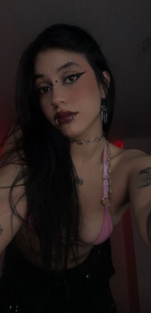 Model - Katzze girlfriend