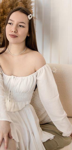 Model - DaniellaSunny young