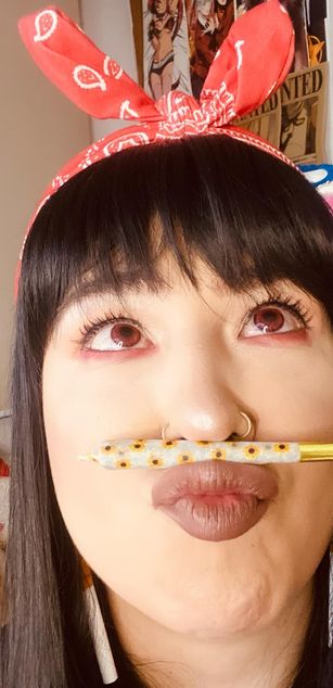 Model - medakawaii deepthroat