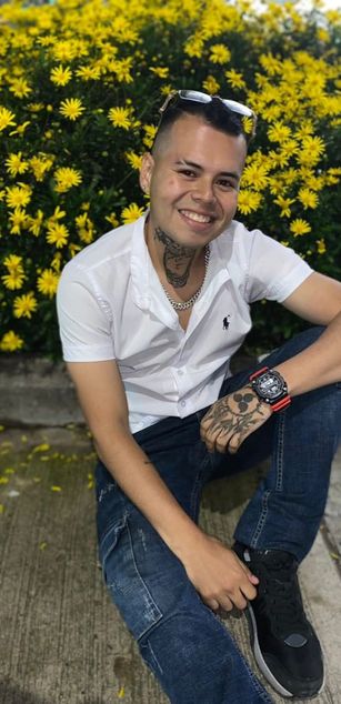 Model - Julian Flame blowjob