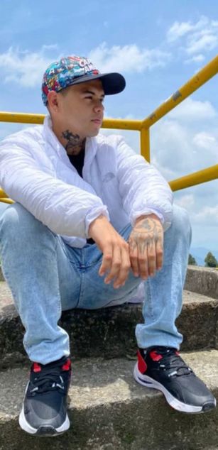 Model - Julian Flame blowjob