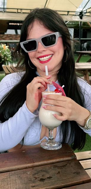 Model - Alahia bigtits