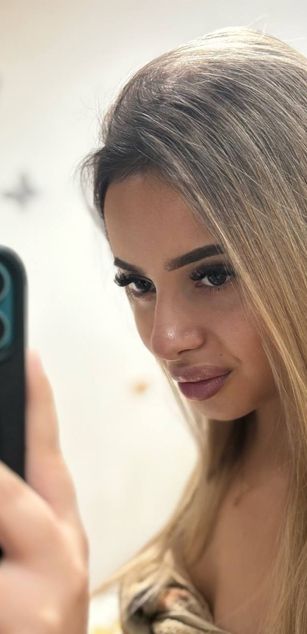 Model - Marla bigeyes