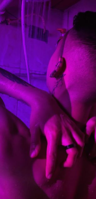 Model - GeoxxxNoir young