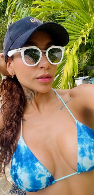 Model - EllaRose blowjob