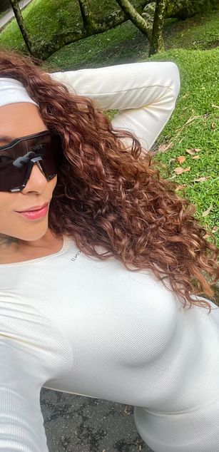 Model - EllaRose blowjob