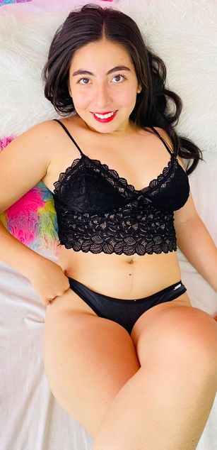 Model - daelis ranya deepthroat