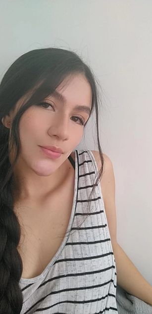 Model - LiaMoretti deepthroat