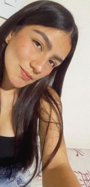 Model - LiaMoretti deepthroat