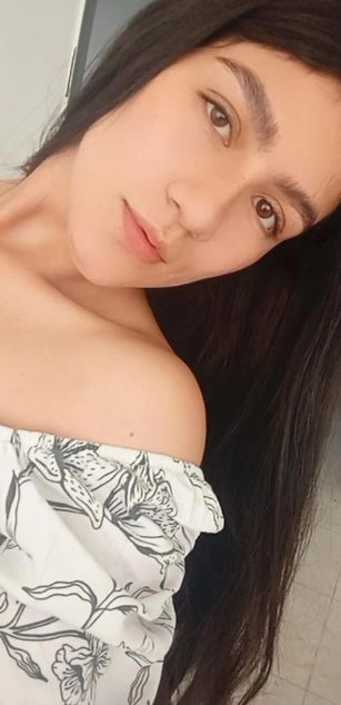 Model - LiaMoretti deepthroat