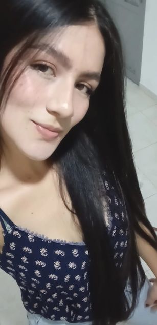 Model - LiaMoretti deepthroat