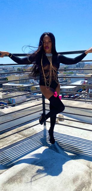 Model - Flower Lily Milf