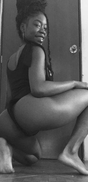 Model - Michelle Pose roleplay