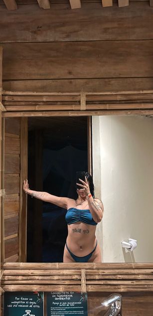 Model - Katzze girlfriend