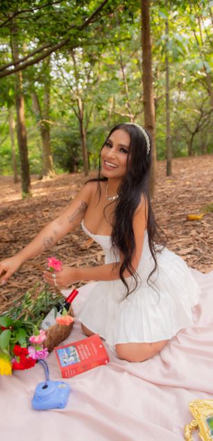 Model - Valery D. bigtits