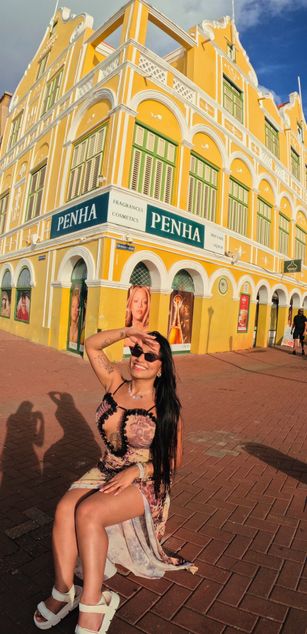 Model - Valery D. bigtits