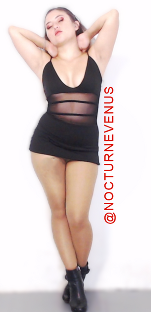 Model - Nocturne Venus blowjob