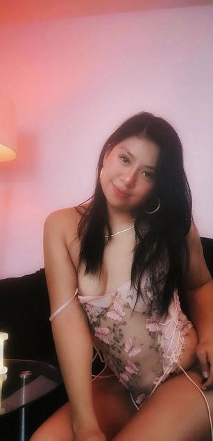 Model - Zoe Ferrer blowjob