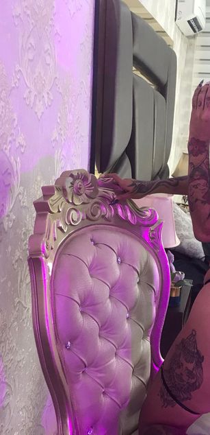 Model - EmilieLake JOI