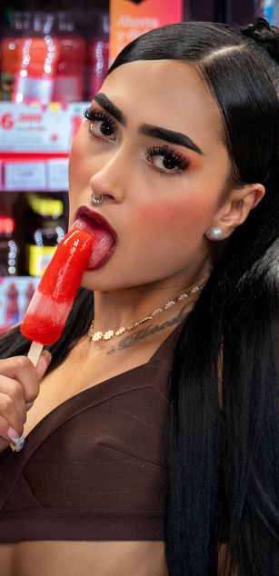 Model - Elisa Peters roleplay