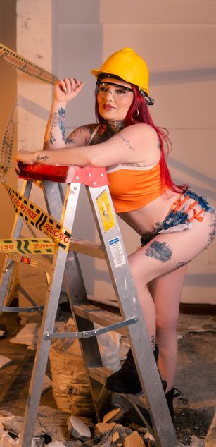 Model - AmaranthaVelmet striptease