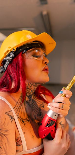 Model - AmaranthaVelmet striptease