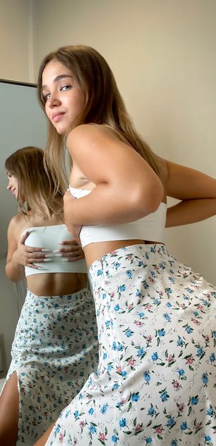 Model - AlexiaCoy_ heels