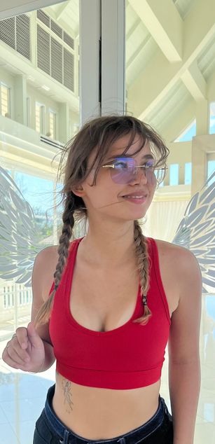 Model - AlexiaCoy_ heels