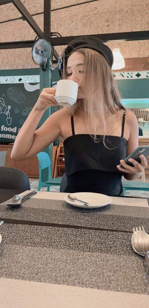 Model - AlexiaCoy_ heels