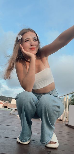 Model - AlexiaCoy_ heels