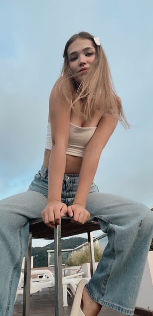 Model - AlexiaCoy_ heels