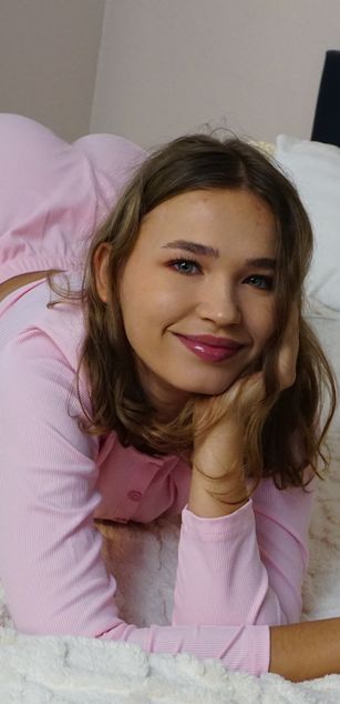 Model - AlexiaCoy_ heels