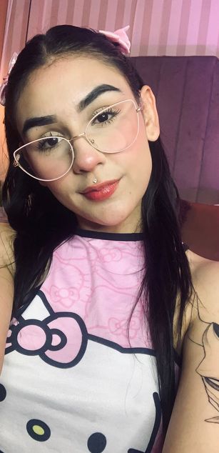 Model - Violet Blaze blowjob