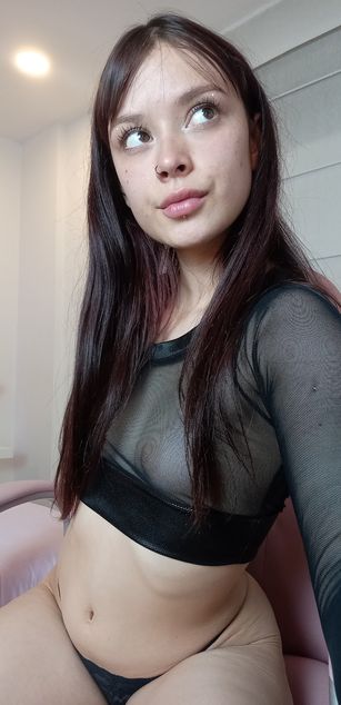 Model - rouse foster bigtits