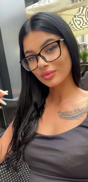 Model - MidnightEve dildo