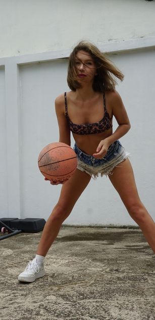 Model - Lina Siren heels