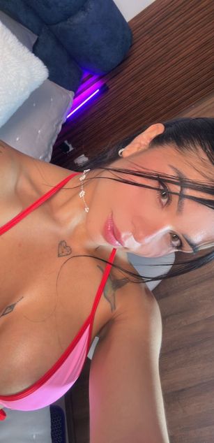 Model - Sophia Karson blowjob