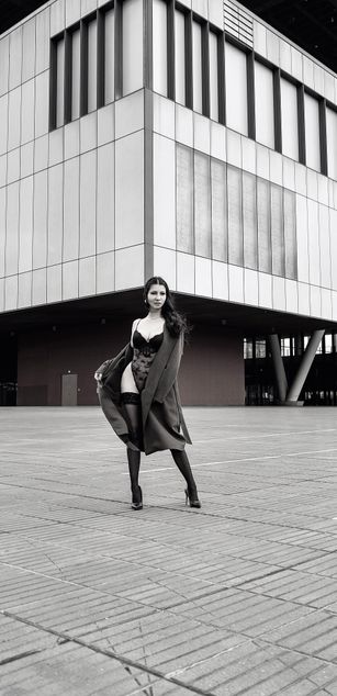 Model - Sophiee Miller ass