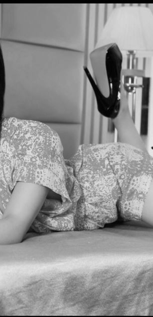 Model - Sophiee Miller ass