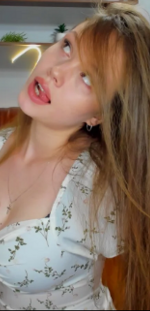 Model - BeatriceTracey heels