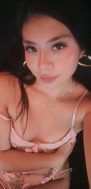 Model - Zoe Ferrer blowjob