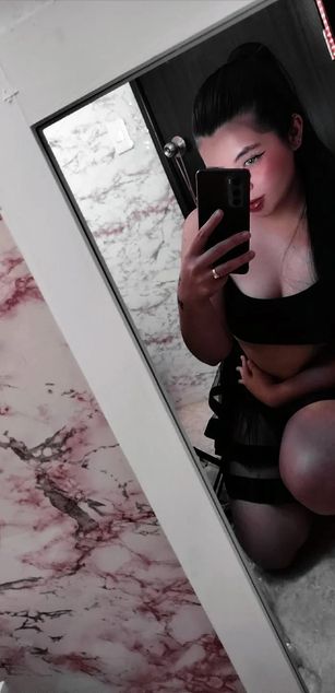 Model - Afrodita squirt