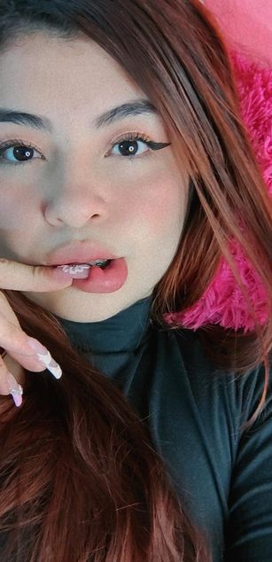 Model - Afrodita squirt