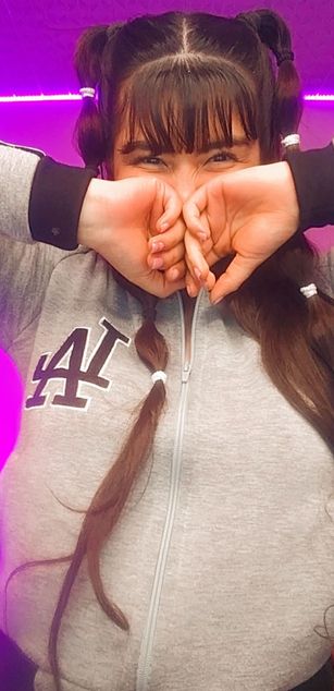 Model - Afrodita squirt