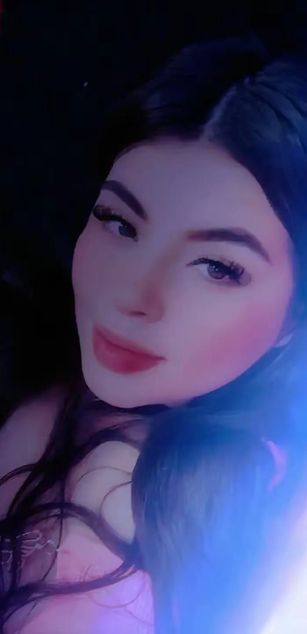 Model - Afrodita squirt